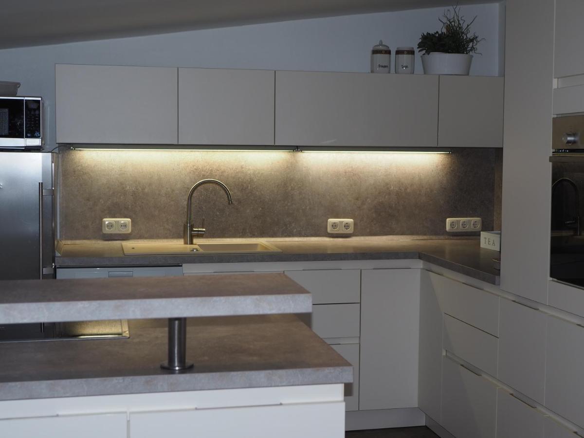 Jarmen Ferienwohnung Buitenkant foto